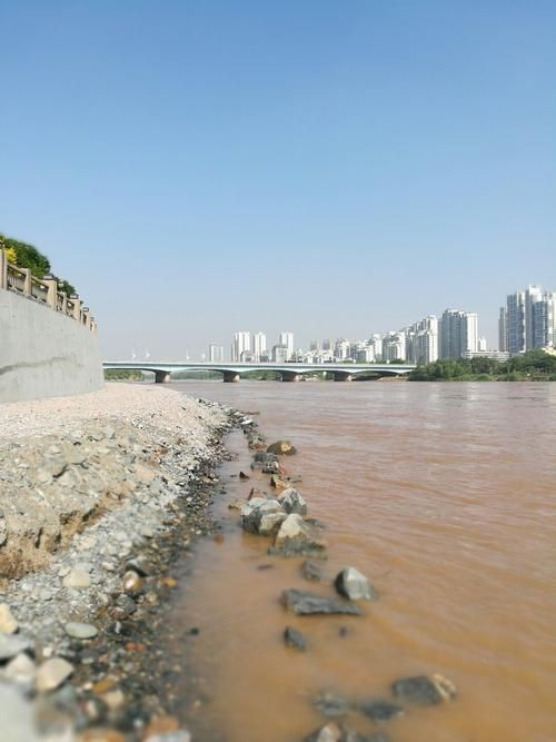 甘肃省兰州市七里河区最新通告：所有人员管控区/兰州七里河疫区封锁令