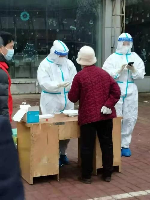 包含31省新增死亡病例10例均在河北省沧州市孟村回族自治县的词条
